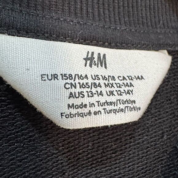 Black Girls’ H&M Sanrio Kuromi Sweatshirt Size 16/18 VGUC - Picture 6 of 7